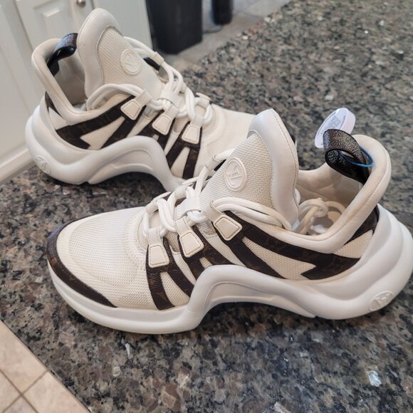 ** Louis Vuitton** LV Archlight Monogram Sneakers** 40 with Authentication - Picture 14 of 16